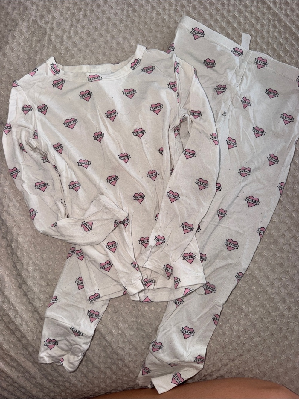 SKIMS White Short Pajama Set with Pink, Gold, and Gray Hearts
